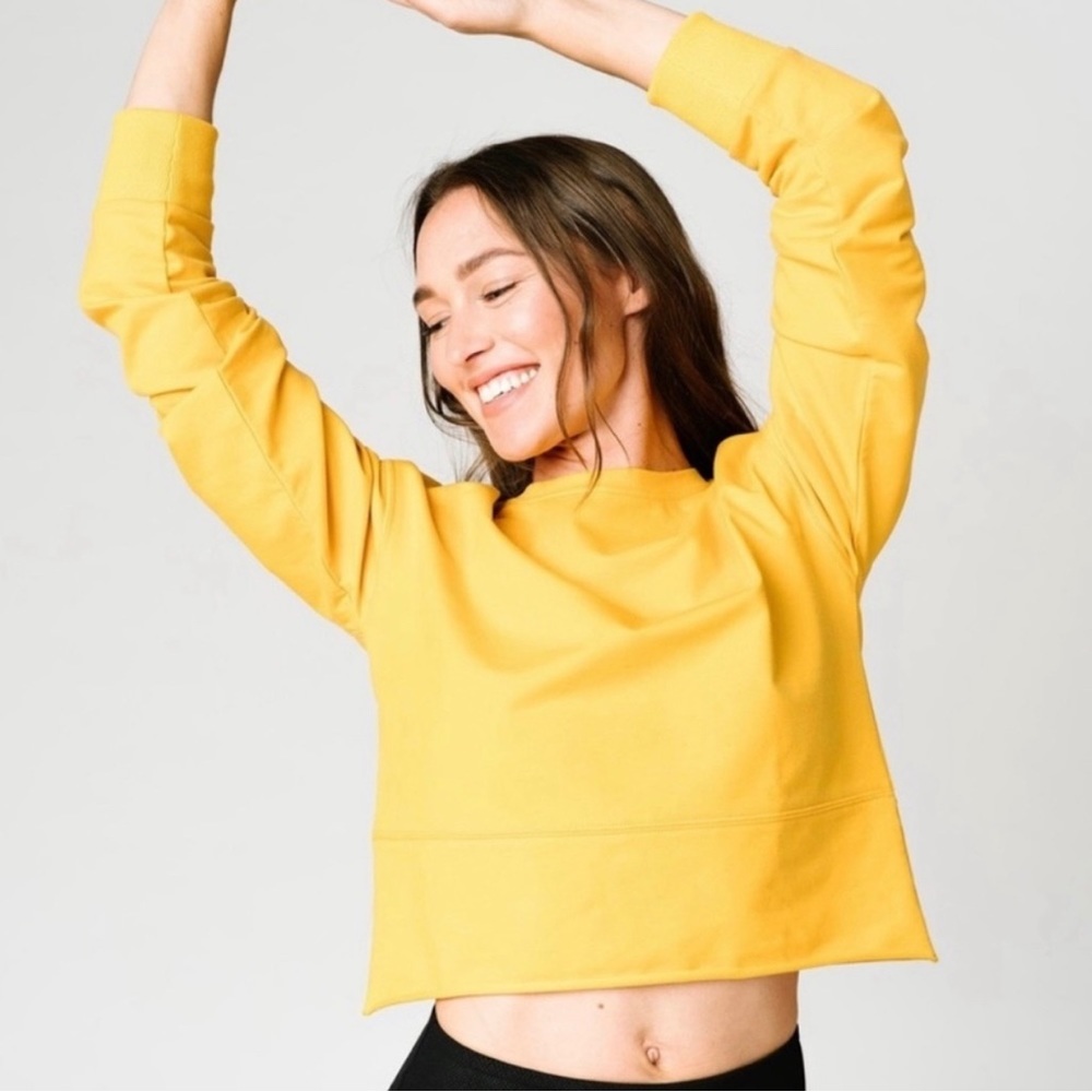 Zyia Mustard Cutoff Crewneck Sweatshirt Size Large